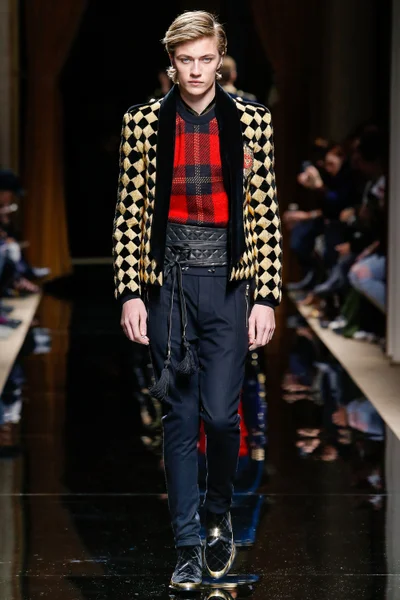 Look 23